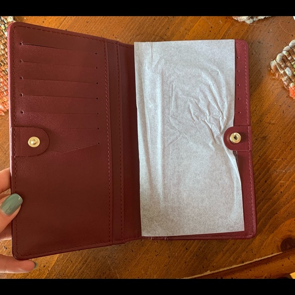 NWT Vegan Leather Wallet - Picture 5 of 6